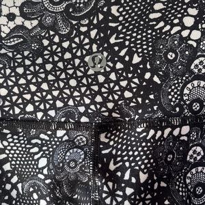 Lululemon women’s cropped workout pant